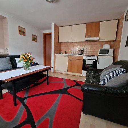 Apartment Near Center ซาราเยโว ภายนอก รูปภาพ