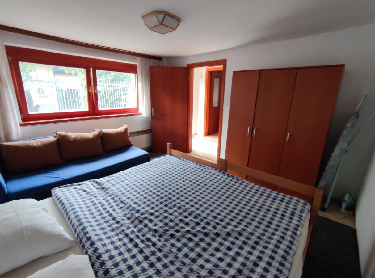 Apartment Near Center ซาราเยโว ภายนอก รูปภาพ