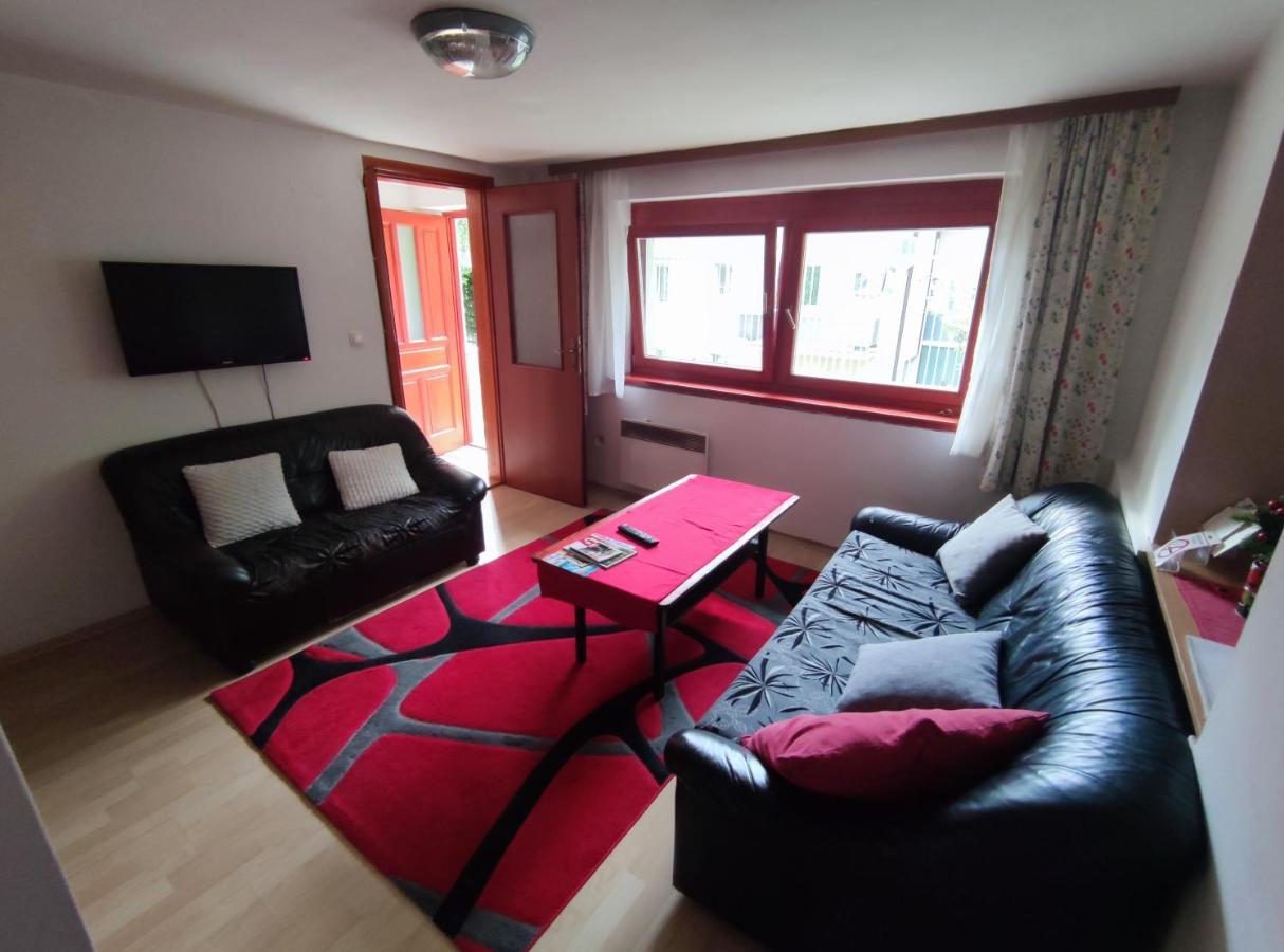 Apartment Near Center ซาราเยโว ภายนอก รูปภาพ