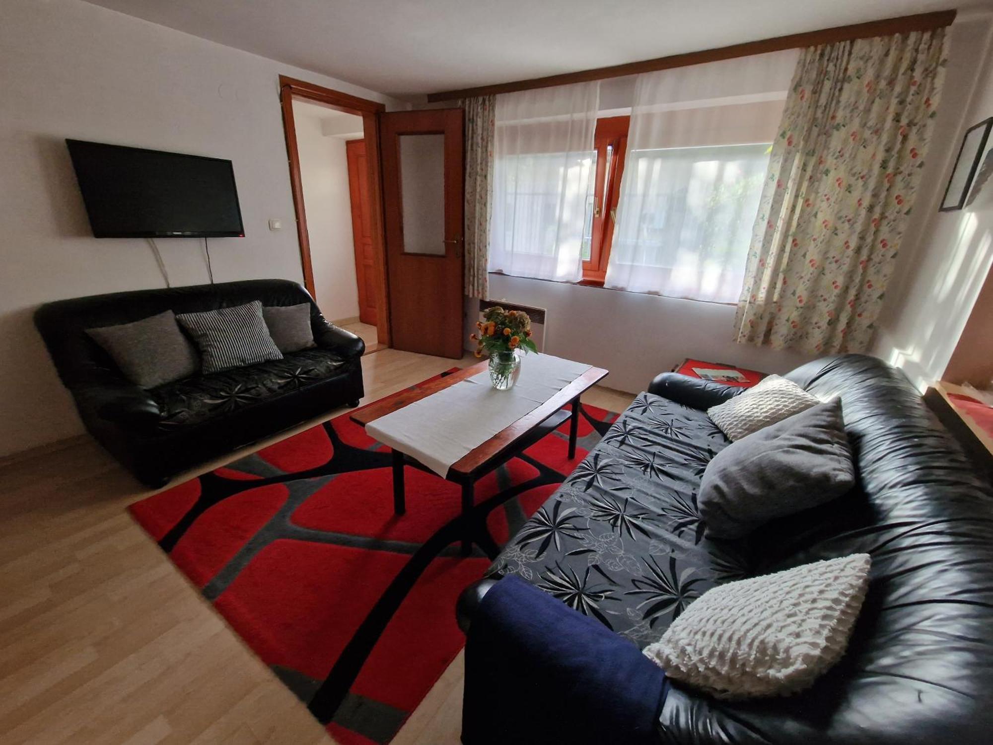 Apartment Near Center ซาราเยโว ภายนอก รูปภาพ