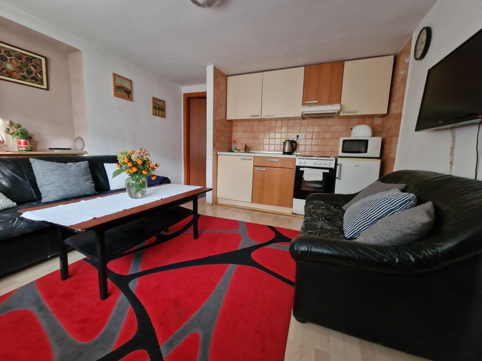 Apartment Near Center ซาราเยโว ภายนอก รูปภาพ