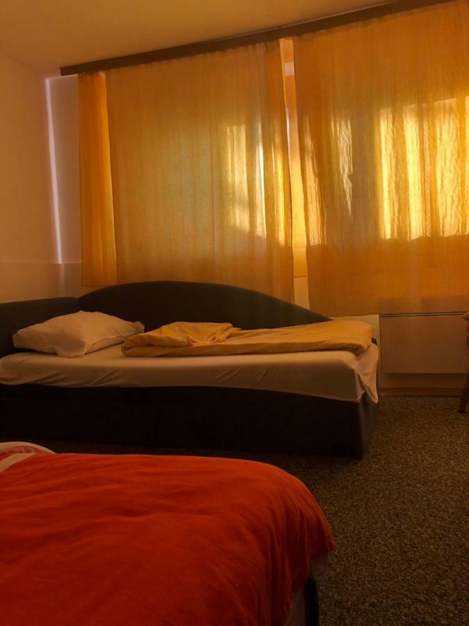 Apartment Near Center ซาราเยโว ภายนอก รูปภาพ